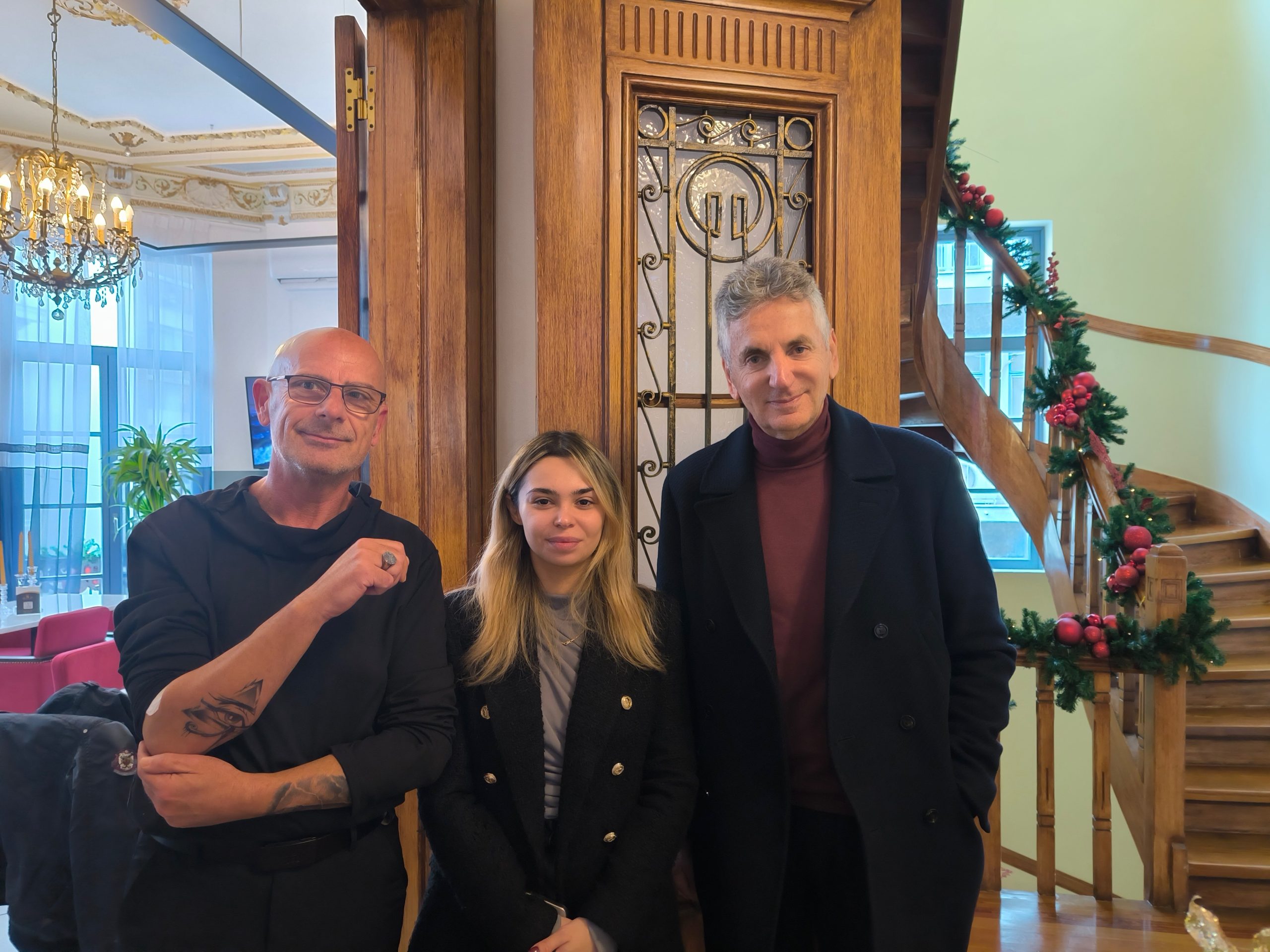 Facetune_16-01-2024-16-17-38